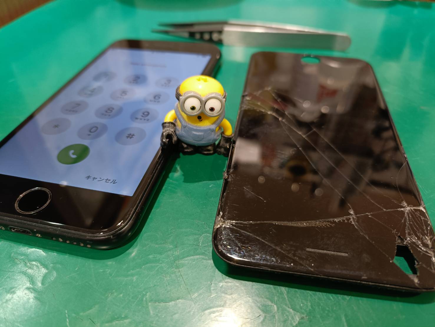 iPhone SE第2世代　画面割れ修理